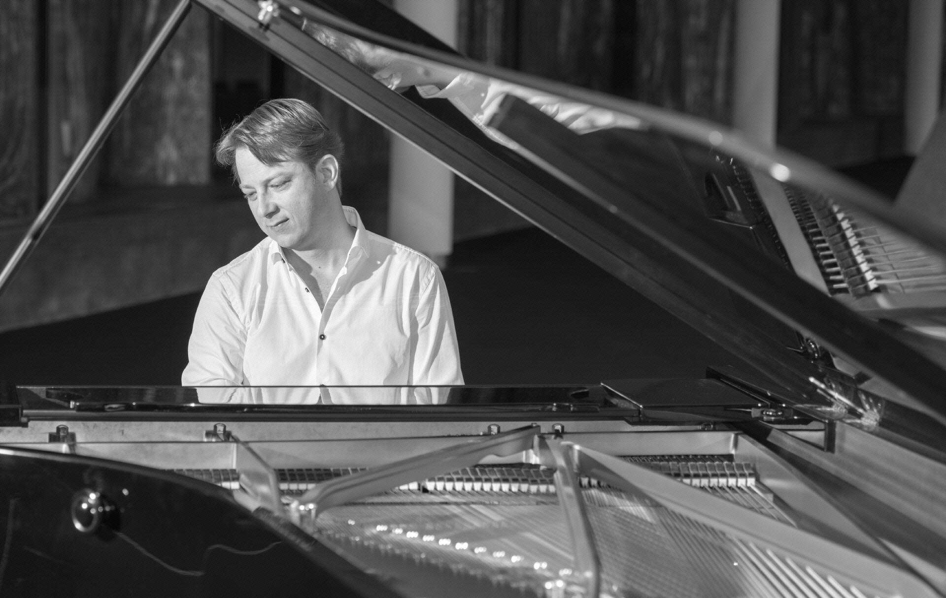 Pianist Hagen: Klavierspieler für Ihre Hochzeit in Hagen
