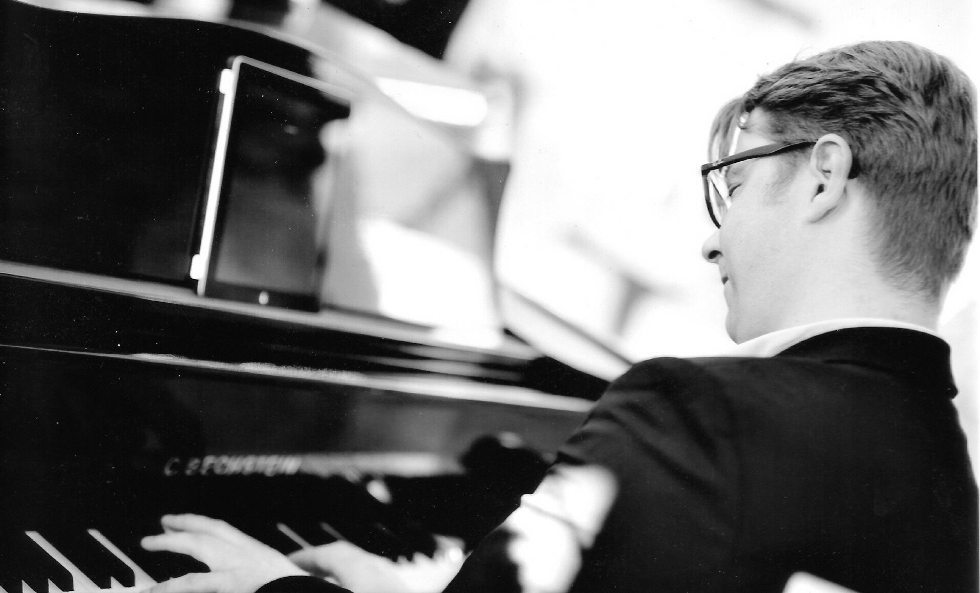 Klavierspieler für Ihre Hochzeit in Witten: Alex Hoell