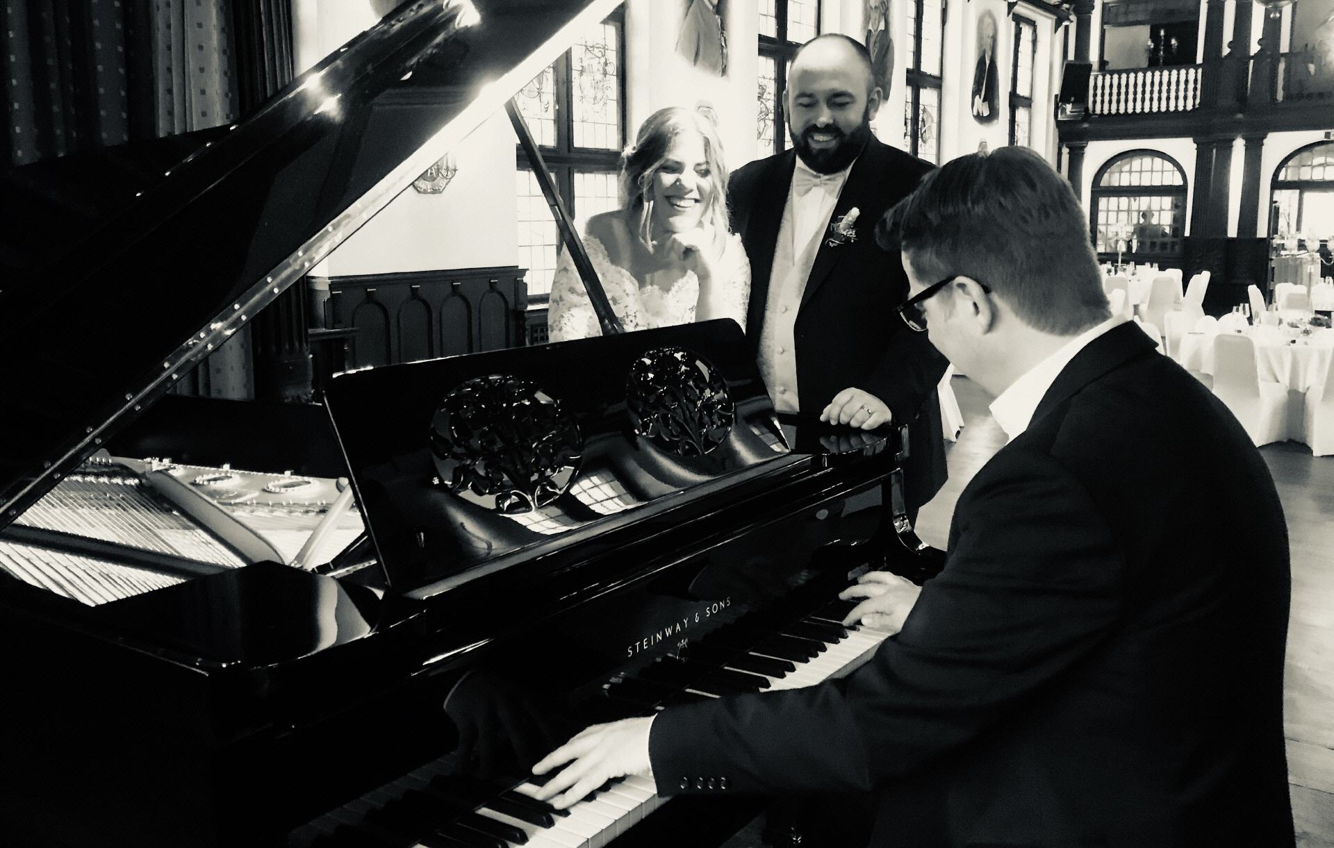 Alexander Hoell -  Klavierspieler für Ihre Hochzeit in Hagen